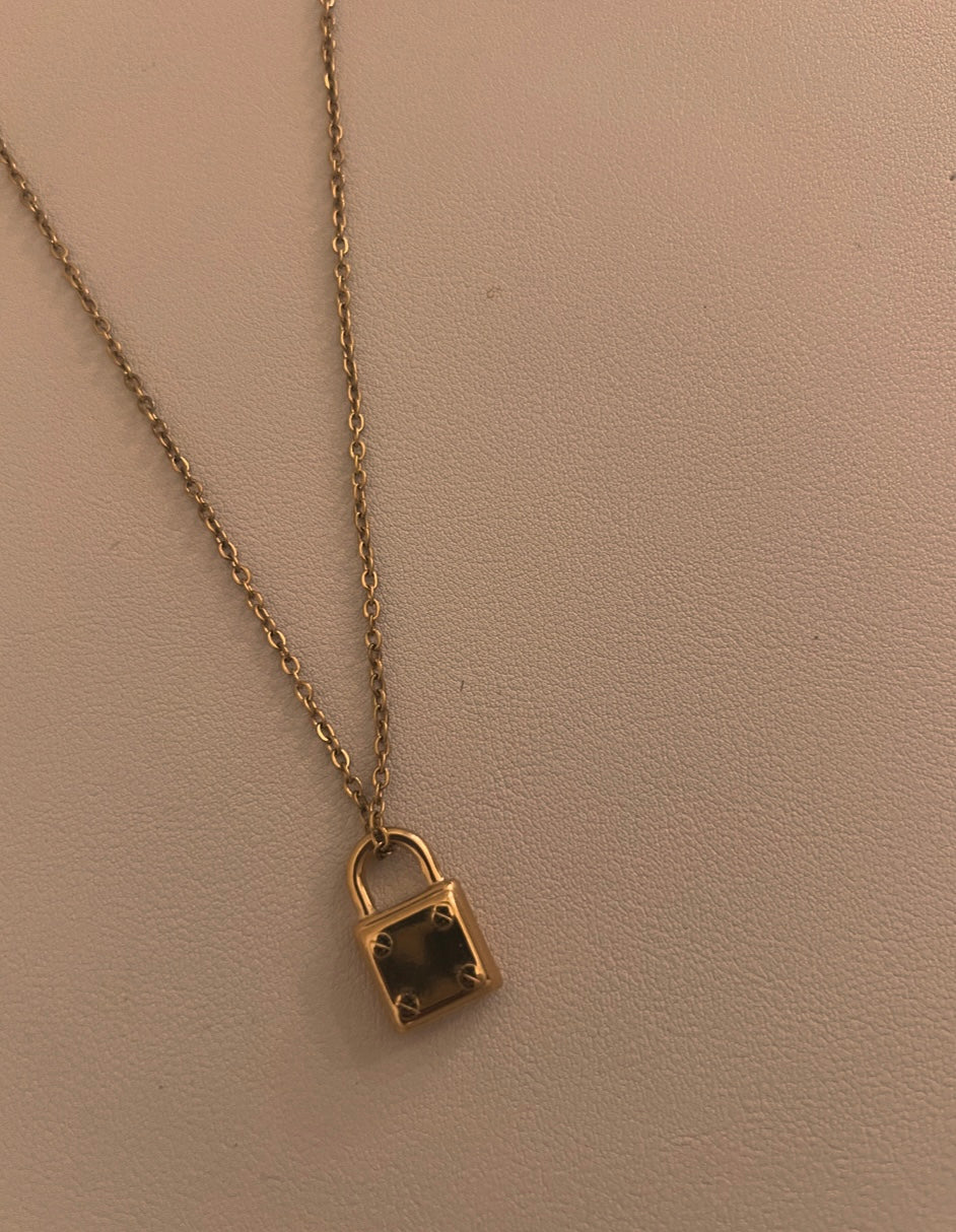 Lock necklace